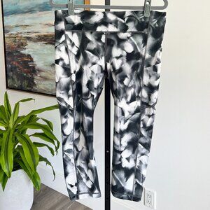 Lululemon Speed Up Crop 21" Leggings